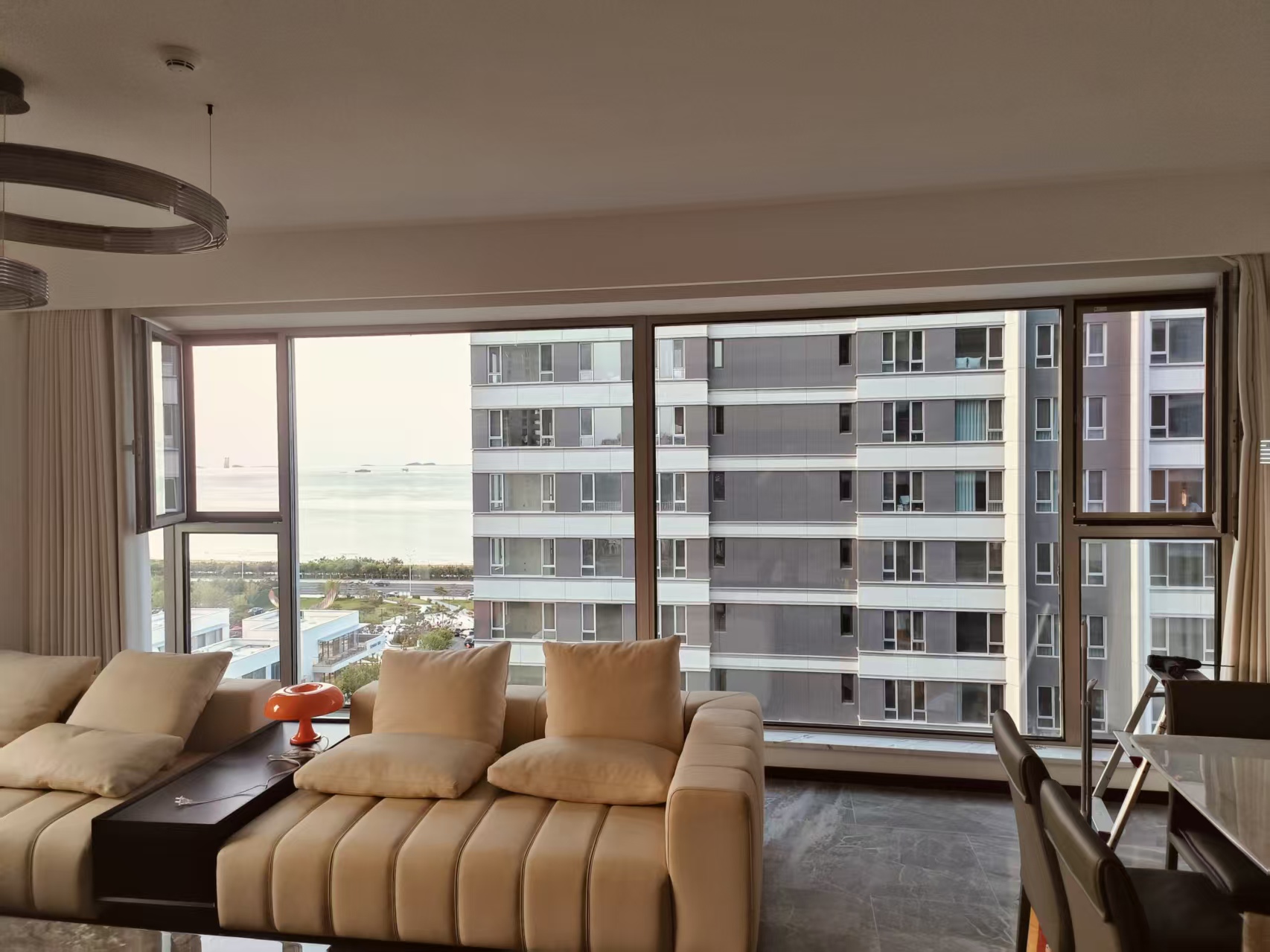 山東省煙臺市萊山區天琴?？蛻舭惭b小平開金剛網紗窗